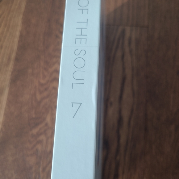 BTS Map of the Soul 7 album - Picture 4 of 4